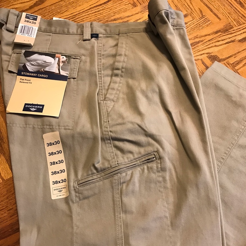 New Dockers Cargo Khaki Pants